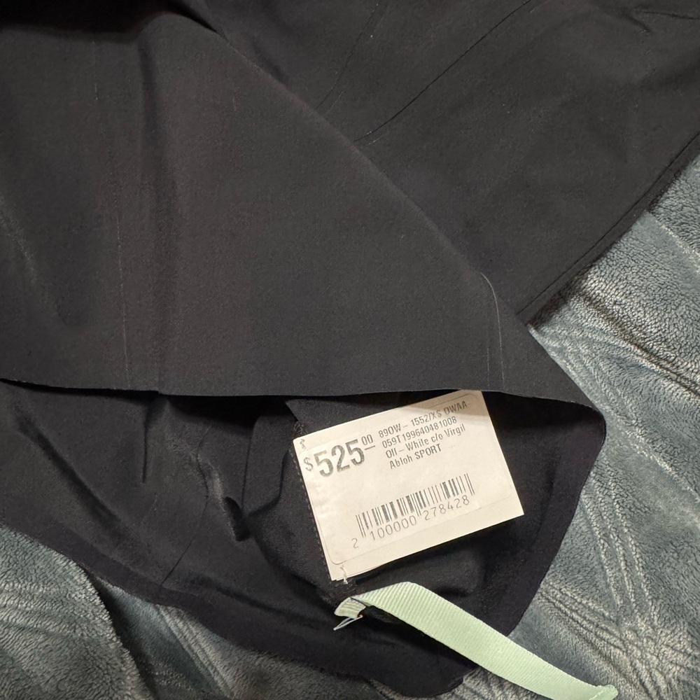 Off White half zip NWT - image 4